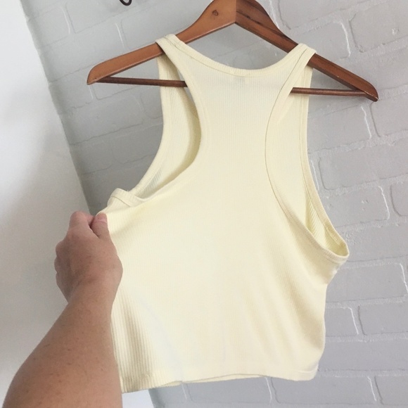 NWOT Aritzia Wilfred Heli Tank Ribbed racerback tank Butter Yellow Pastel Sz 2XL - Picture 14 of 14